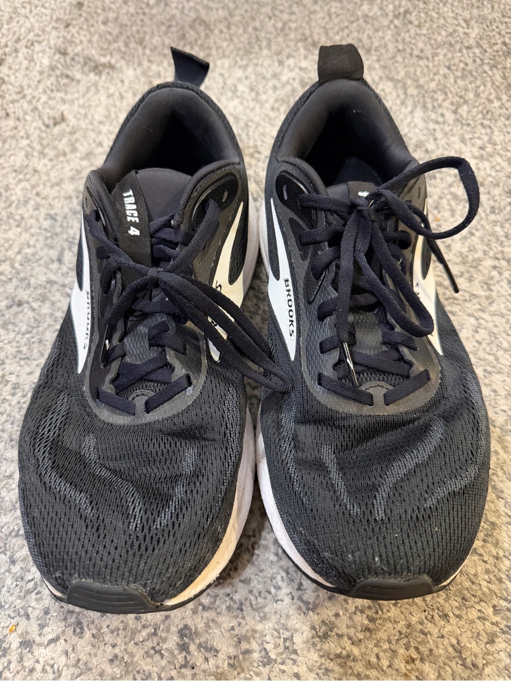 Brooks Trace 4 Men's Athletic Running Shoes in Black Size 10 Wide 2E